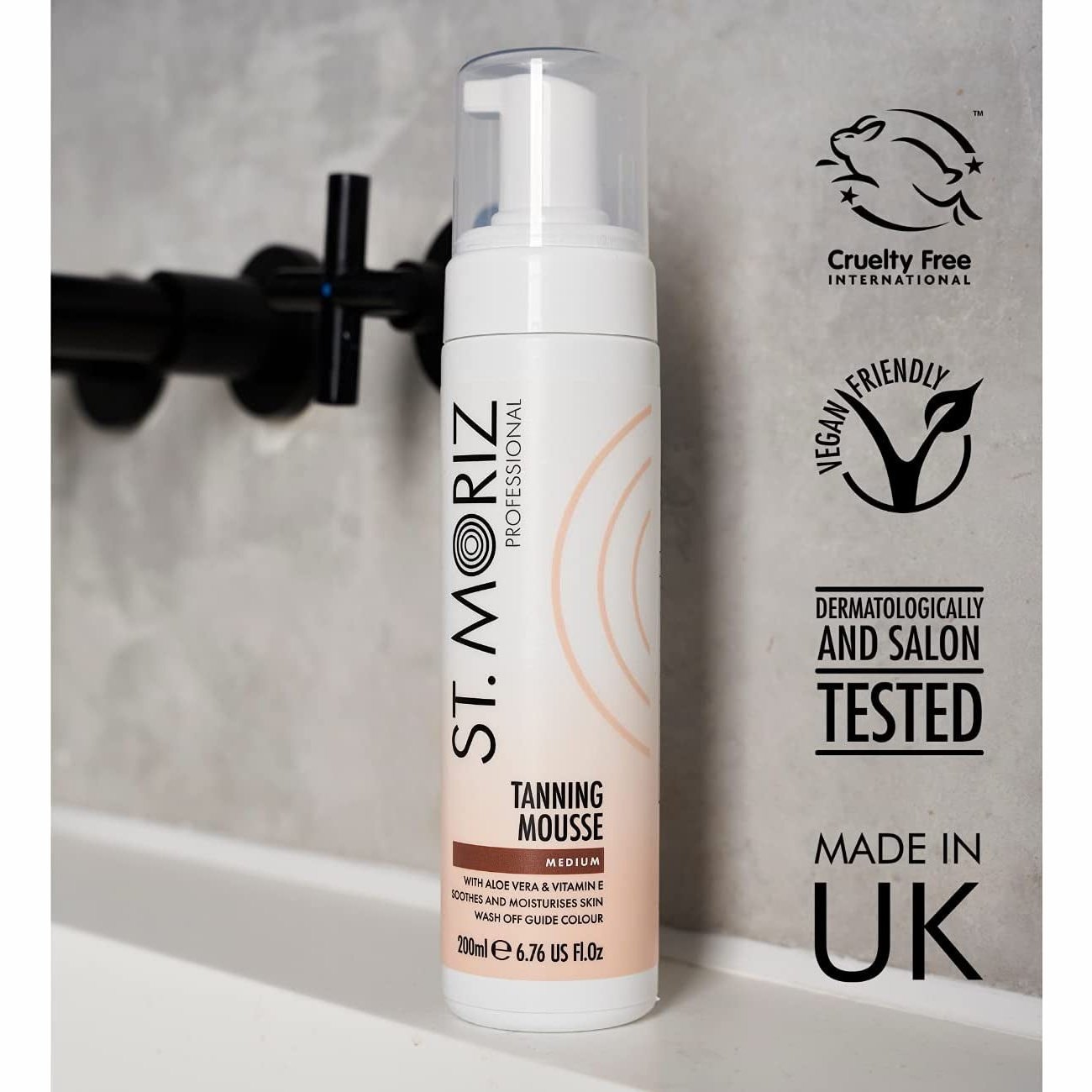 St Moriz Professional Instant Tanning Mousse with Aloe Vera & Vitamin E, Fast Drying Vegan Fake Tan, Medium (200Ml) Clear Store